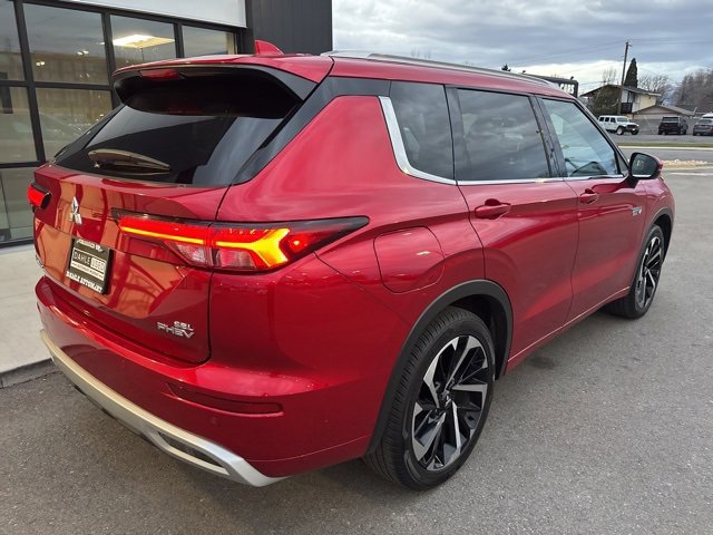Used 2024 Mitsubishi Outlander SEL Black Edition image 10