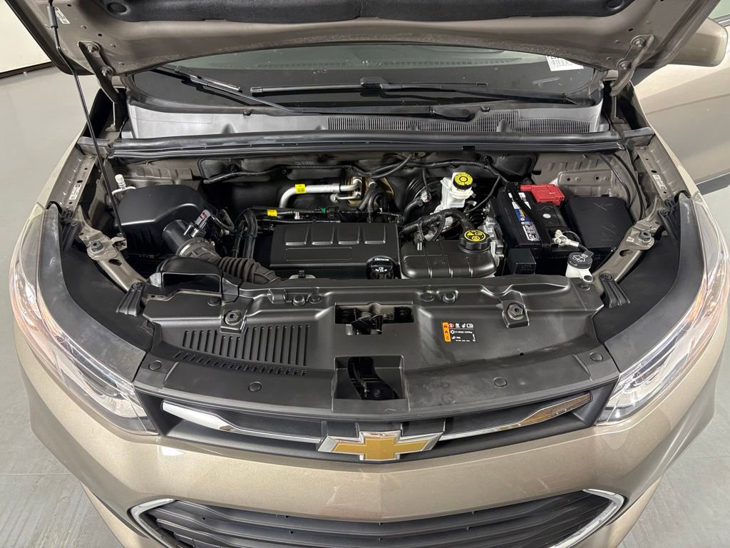 Used 2021 Chevrolet Trax LS w/ Tint and Cruise Package FWD image 40