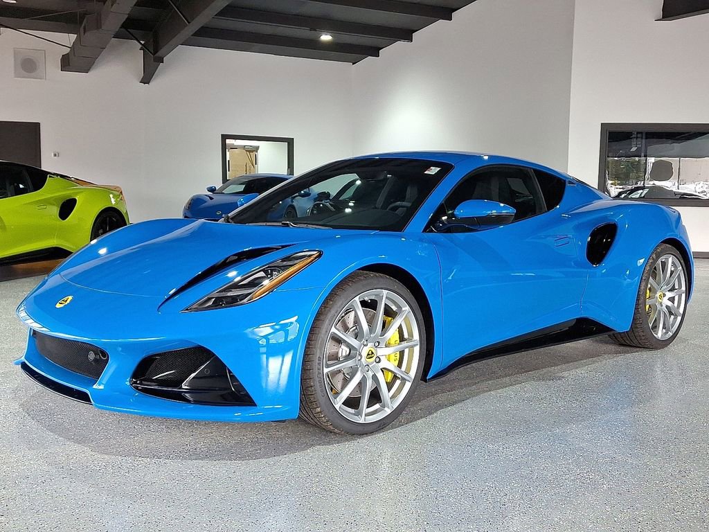 Used 2025 Lotus Emira video 2