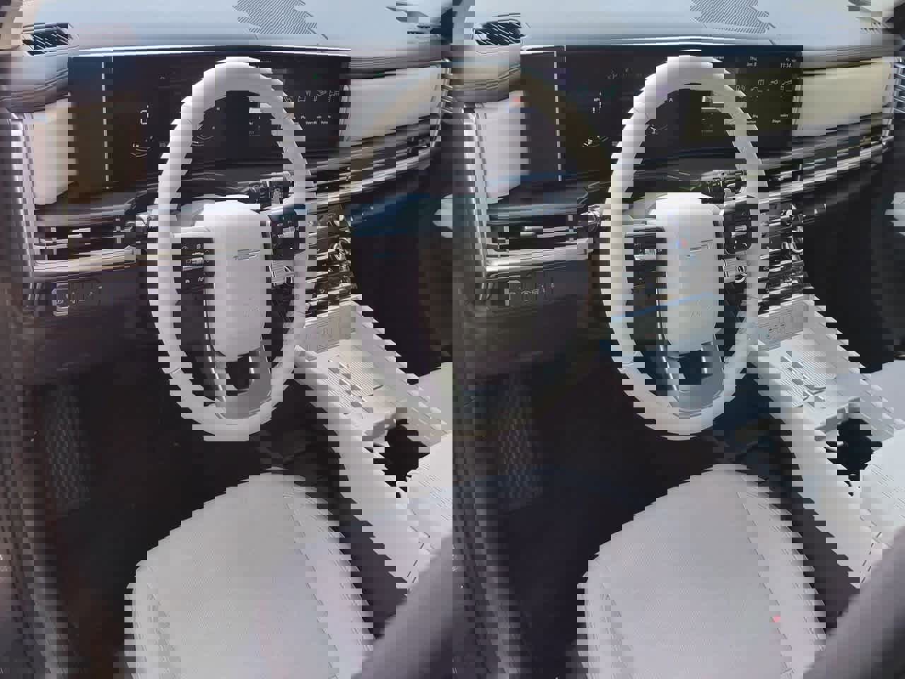 Used 2024 Hyundai Santa Fe SE image 10