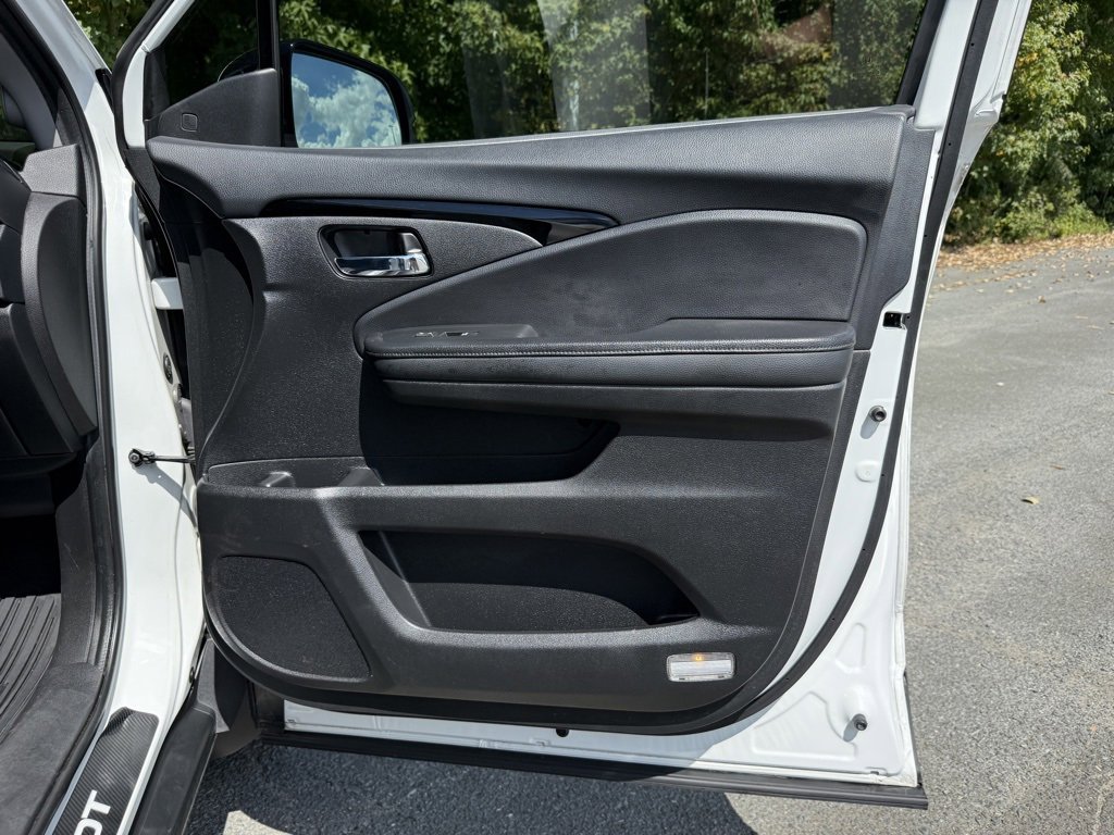 Used 2021 Honda Pilot Touring image 47