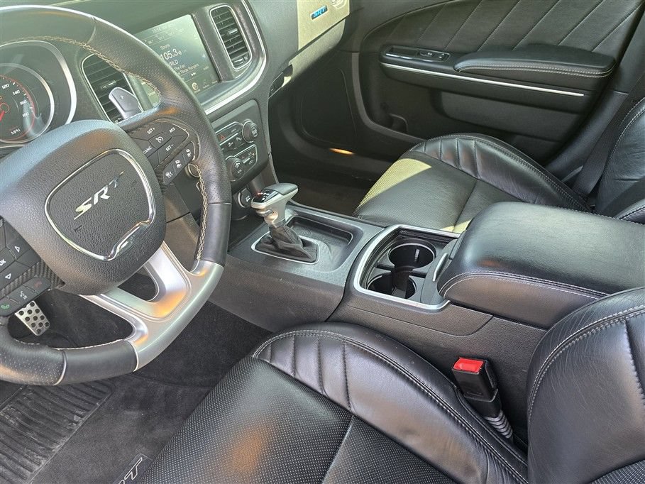 Used 2016 Dodge Charger SRT w/ Technology Group RWD image 8