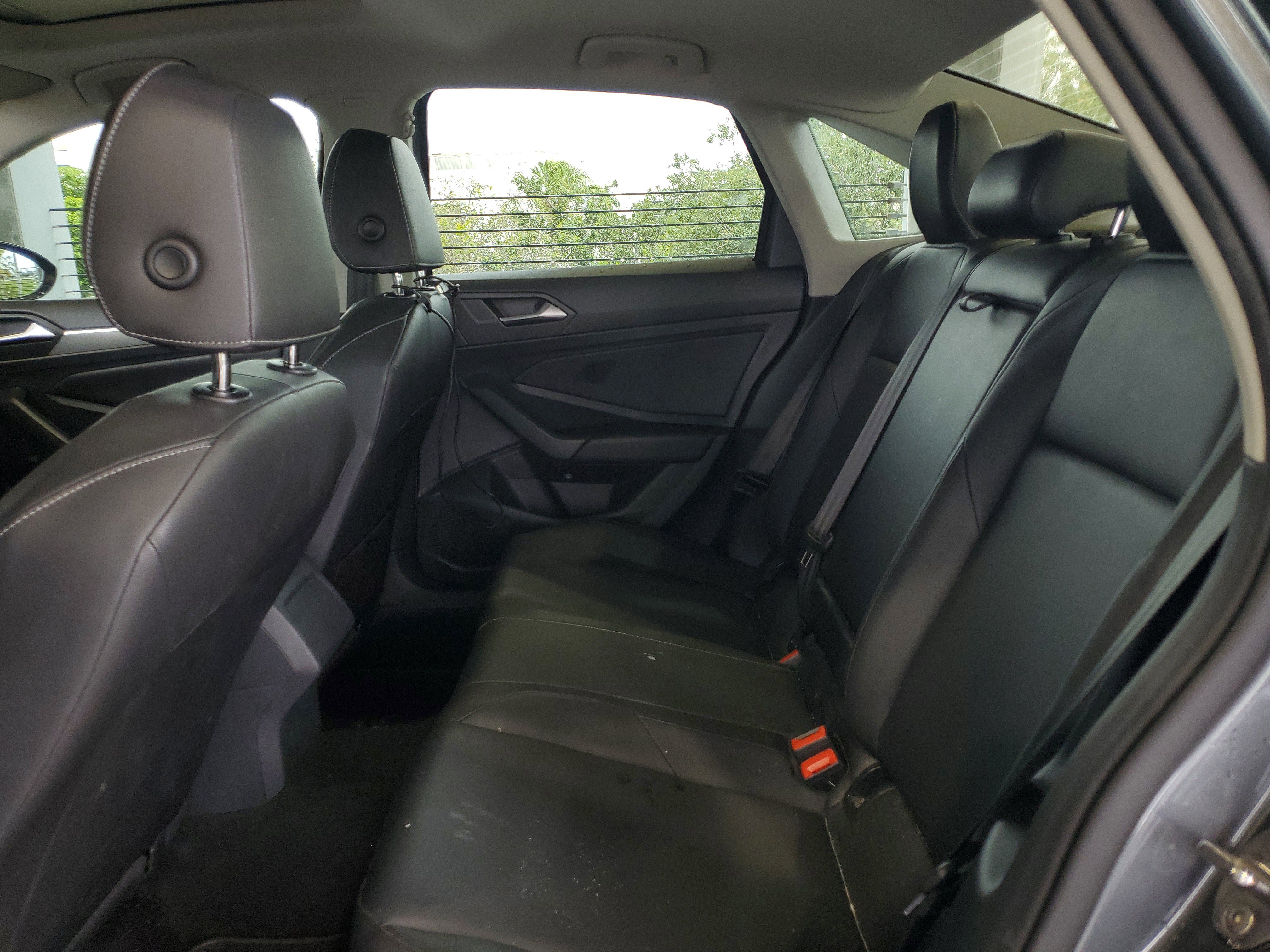 Used 2019 Volkswagen Jetta SE FWD image 9