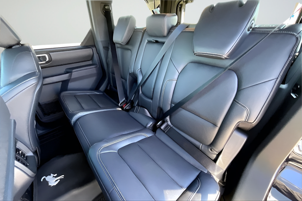 New 2025 Ford Bronco Badlands AWD/4WD image 17