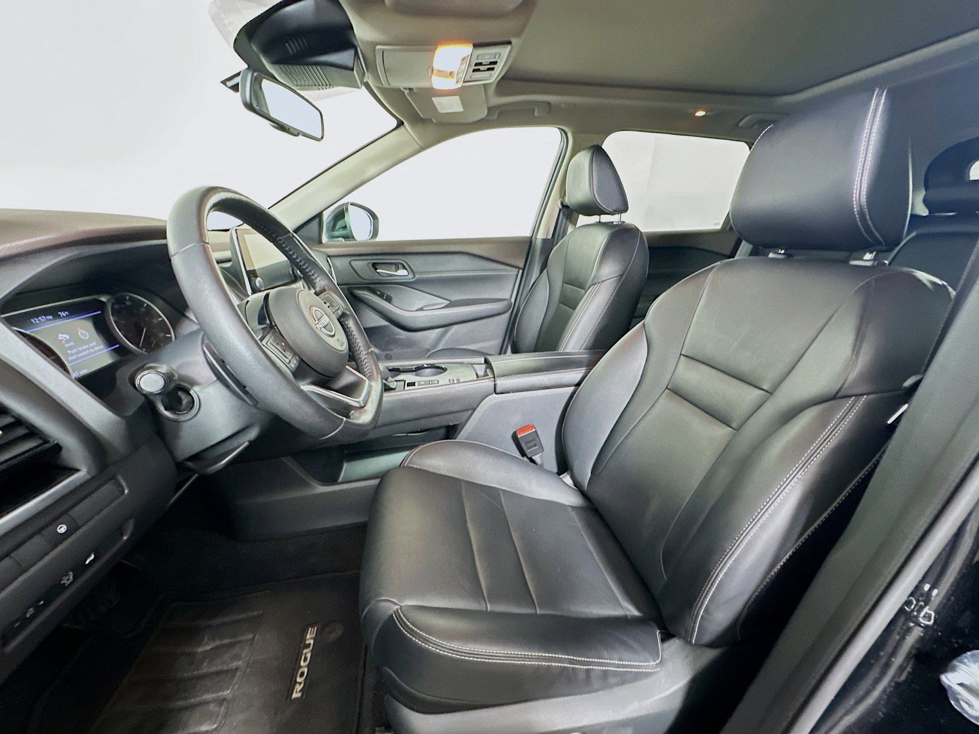 Used 2023 Nissan Rogue SL image 13