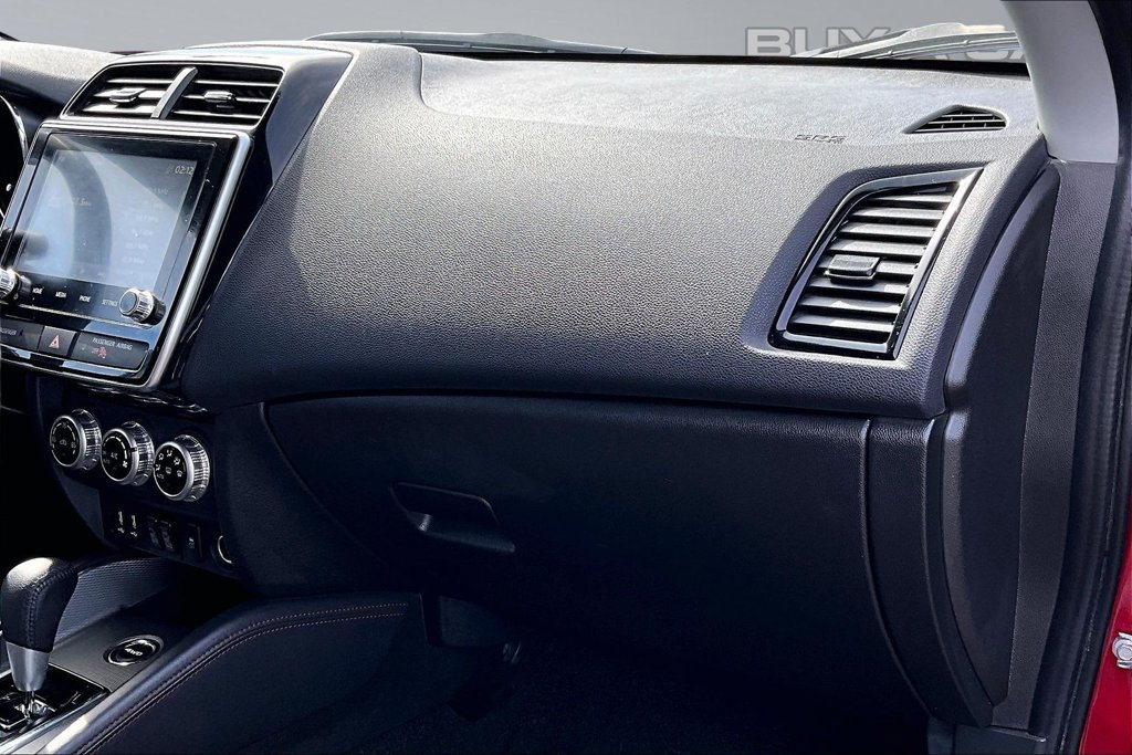 Used 2025 Mitsubishi Outlander Sport AWD image 17