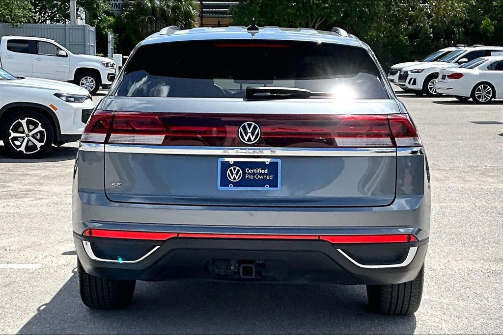 Certified 2025 Volkswagen Atlas Cross Sport SE FWD image 6