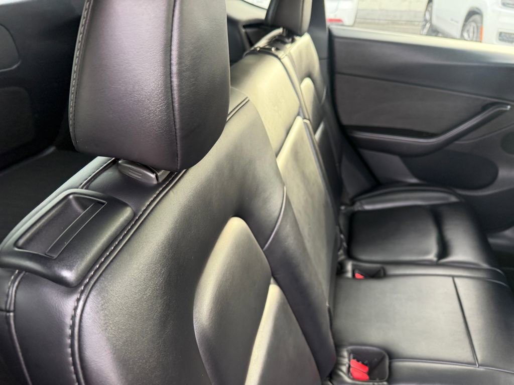 Used 2020 Tesla Model Y Long Range image 22