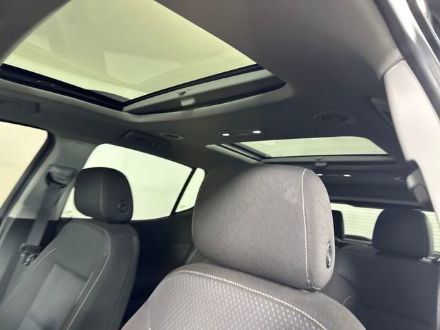 Used 2023 GMC Acadia SLE w/ Driver Convenience Package image 12