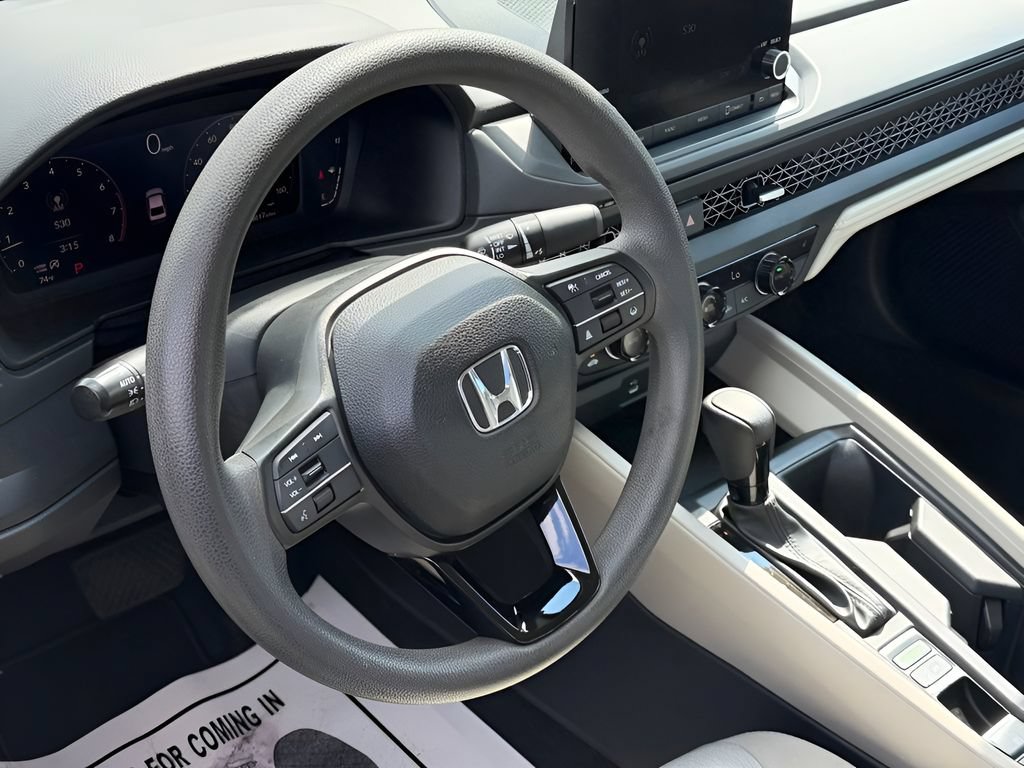 Used 2023 Honda Accord EX image 11