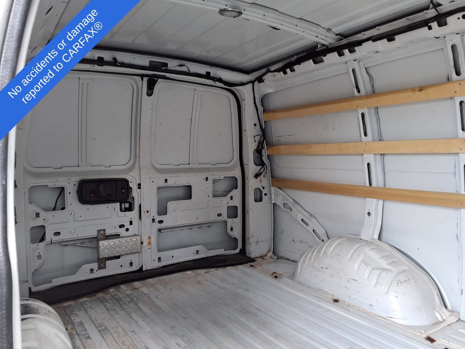 Used 2017 Chevrolet Express 2500 RWD image 13
