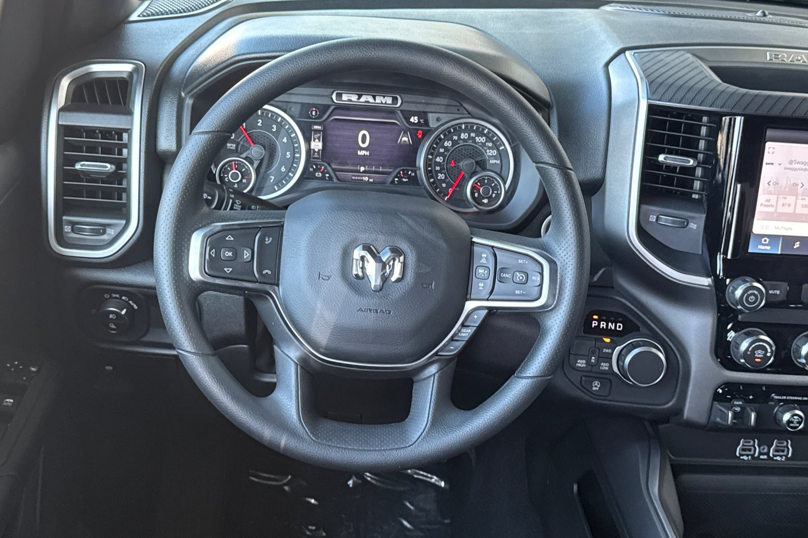 New 2026 RAM 1500 Express AWD/4WD image 13