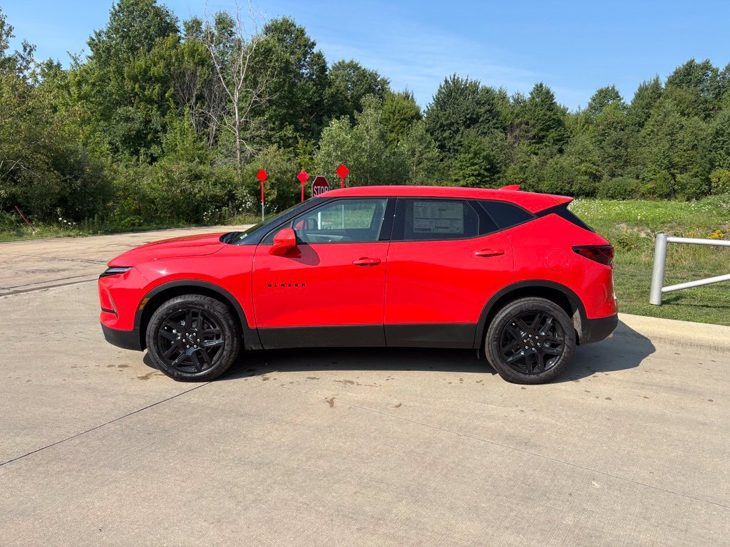 New 2026 Chevrolet Blazer LT w/ LPO, Floor Liner Package FWD image 6