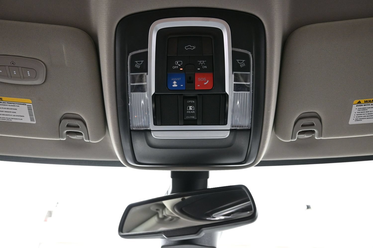 Used 2024 RAM 3500 Laramie w/ Towing Technology Group AWD/4WD image 28