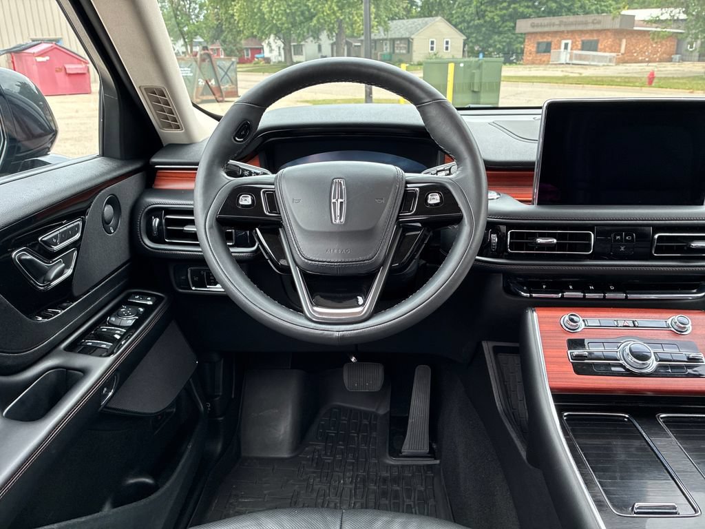Used 2024 Lincoln Aviator Reserve w/ Jet Package AWD/4WD image 14