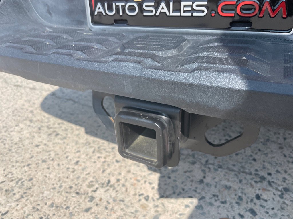 Used 2019 Toyota Tacoma TRD Off-Road image 9