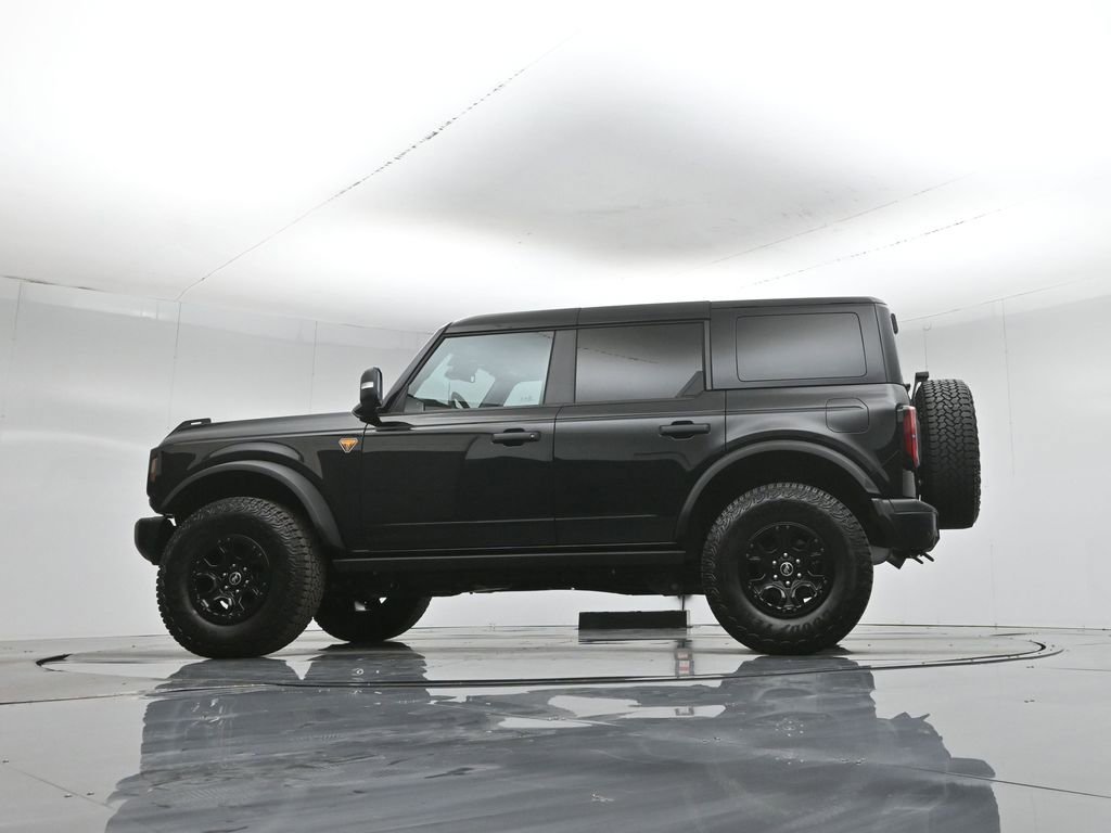Used 2025 Ford Bronco Badlands image 54
