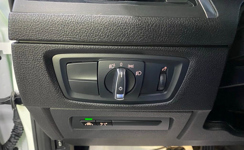 Used 2018 BMW M2 image 24