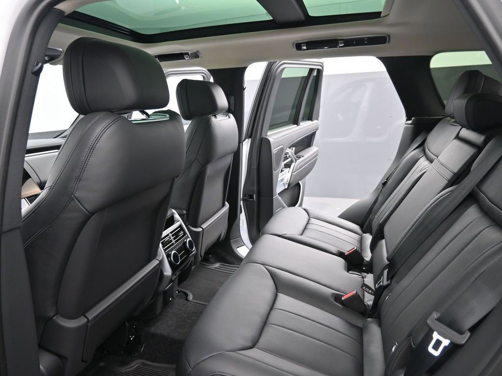 New 2025 Land Rover Range Rover SE AWD/4WD image 21
