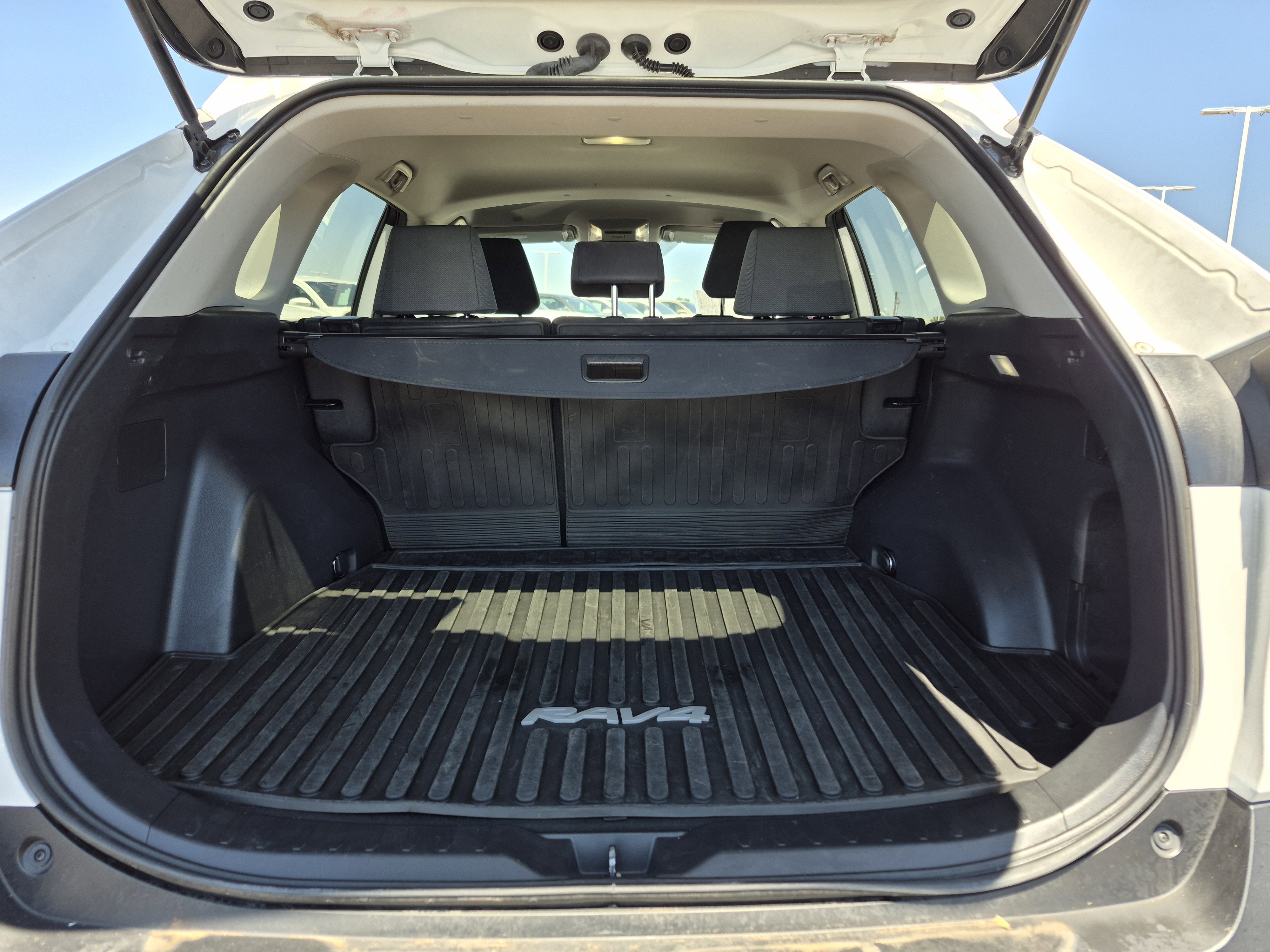 Certified 2024 Toyota RAV4 XLE FWD image 20