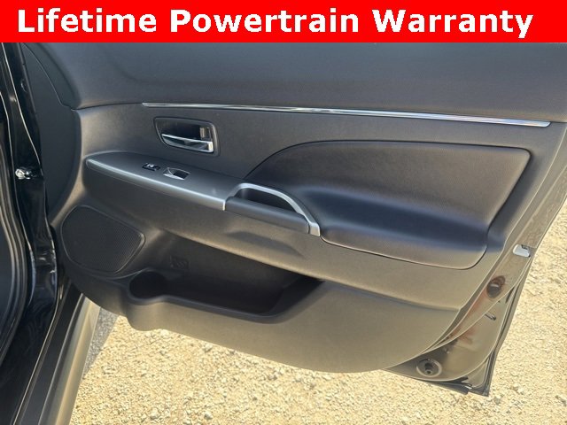 Used 2024 Mitsubishi Outlander Sport SE image 18