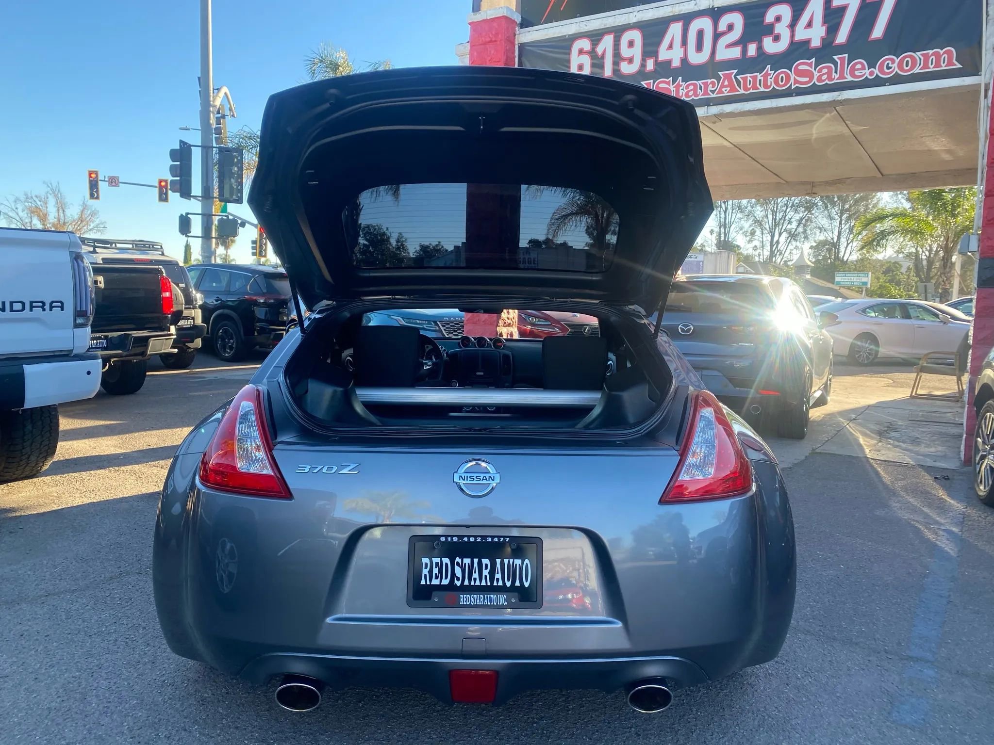 Used 2014 Nissan 370Z Coupe image 3