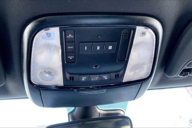 Used 2021 Dodge Durango SRT w/ Technology Group AWD/4WD image 36