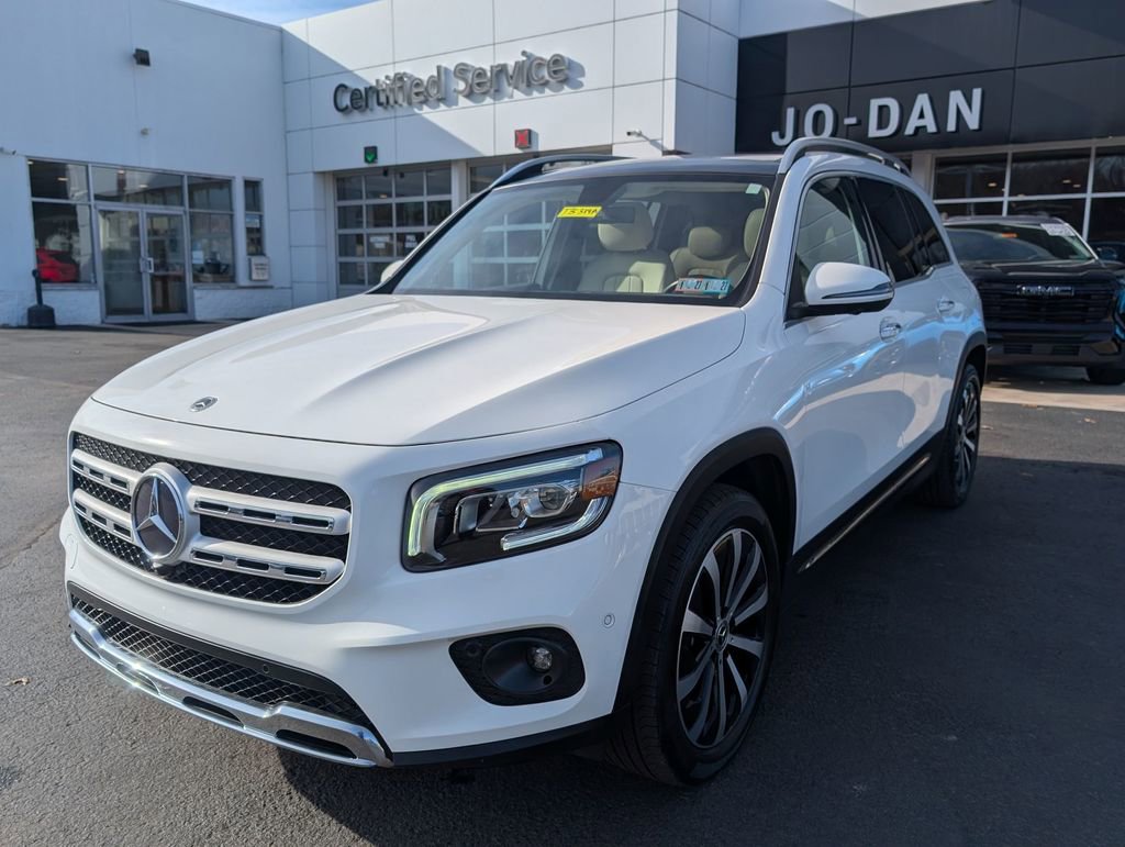 Used 2021 Mercedes-Benz GLB 250 image 1