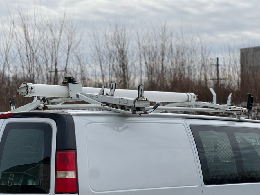 Used 2009 Chevrolet Express 1500 image 10