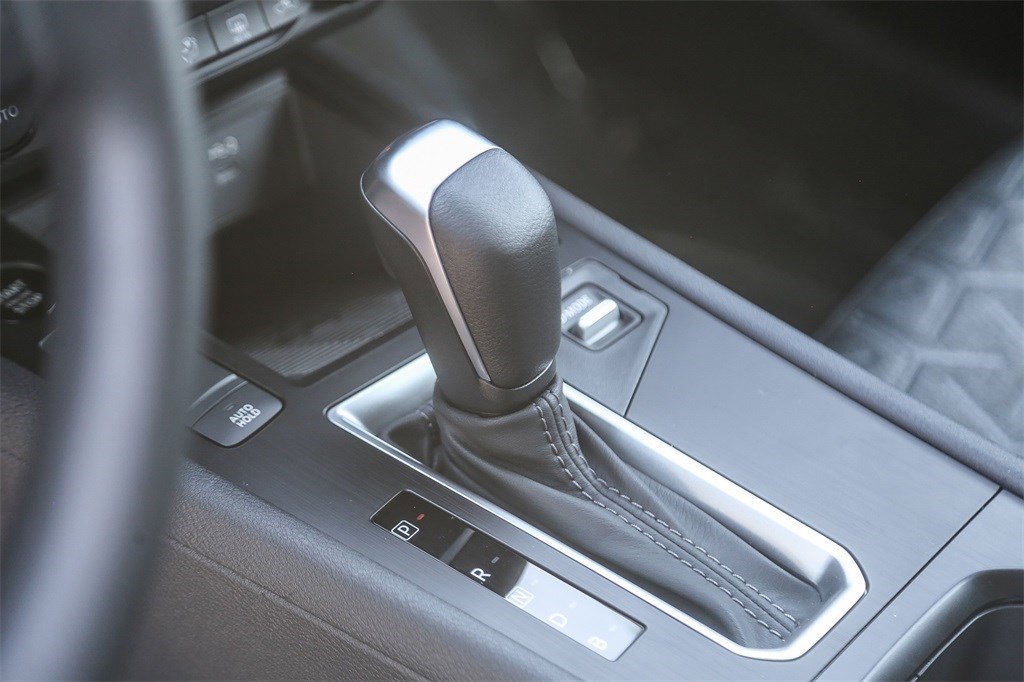 New 2026 Nissan Kicks SV w/ Charging Package image 20