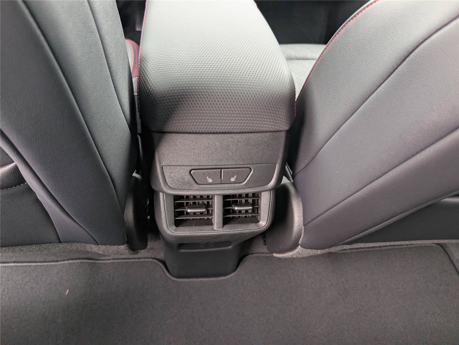New 2026 Chevrolet Equinox RS w/ Convenience Package III AWD/4WD image 15