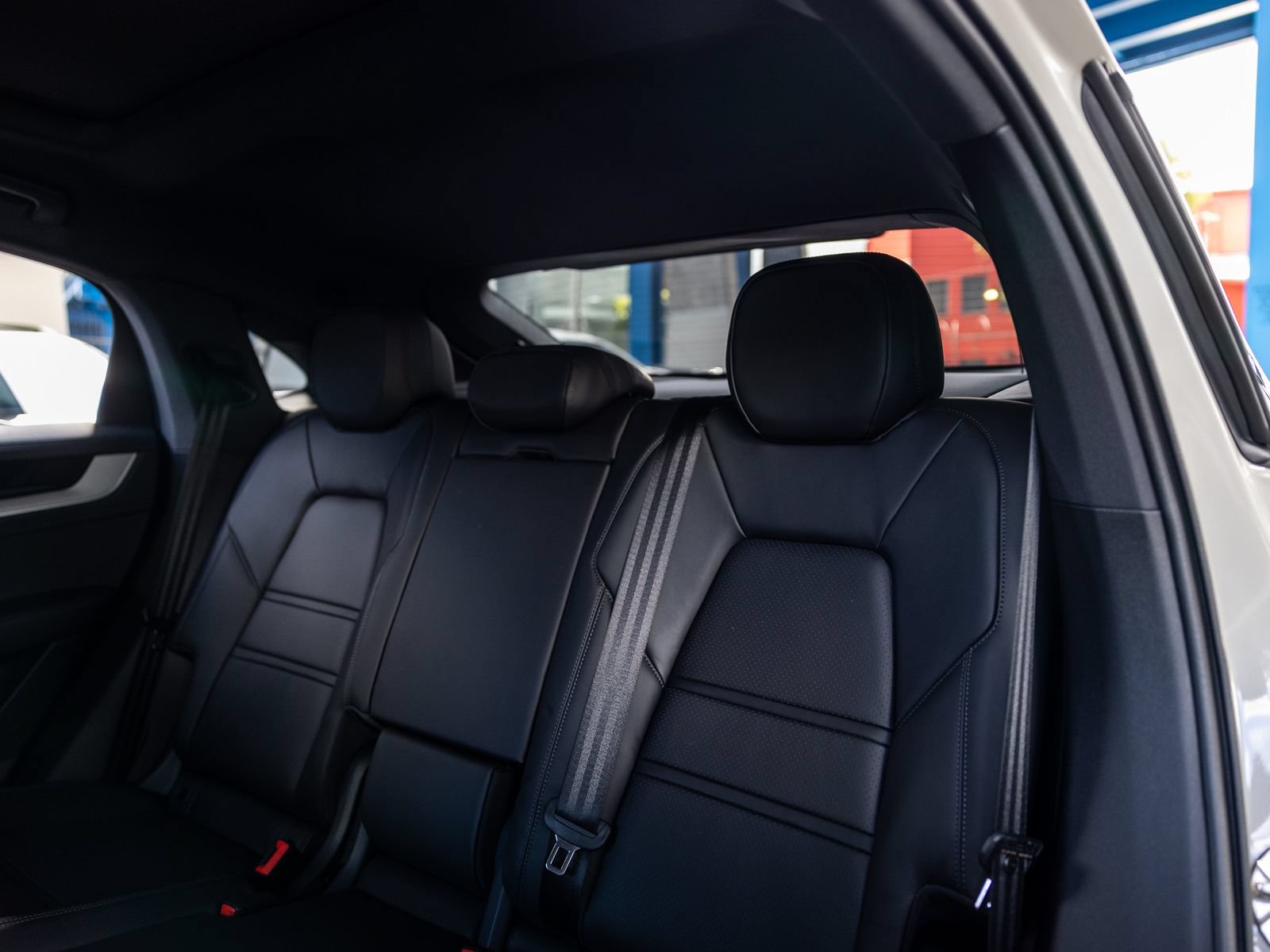 New 2026 Porsche Cayenne Coupe AWD/4WD image 30