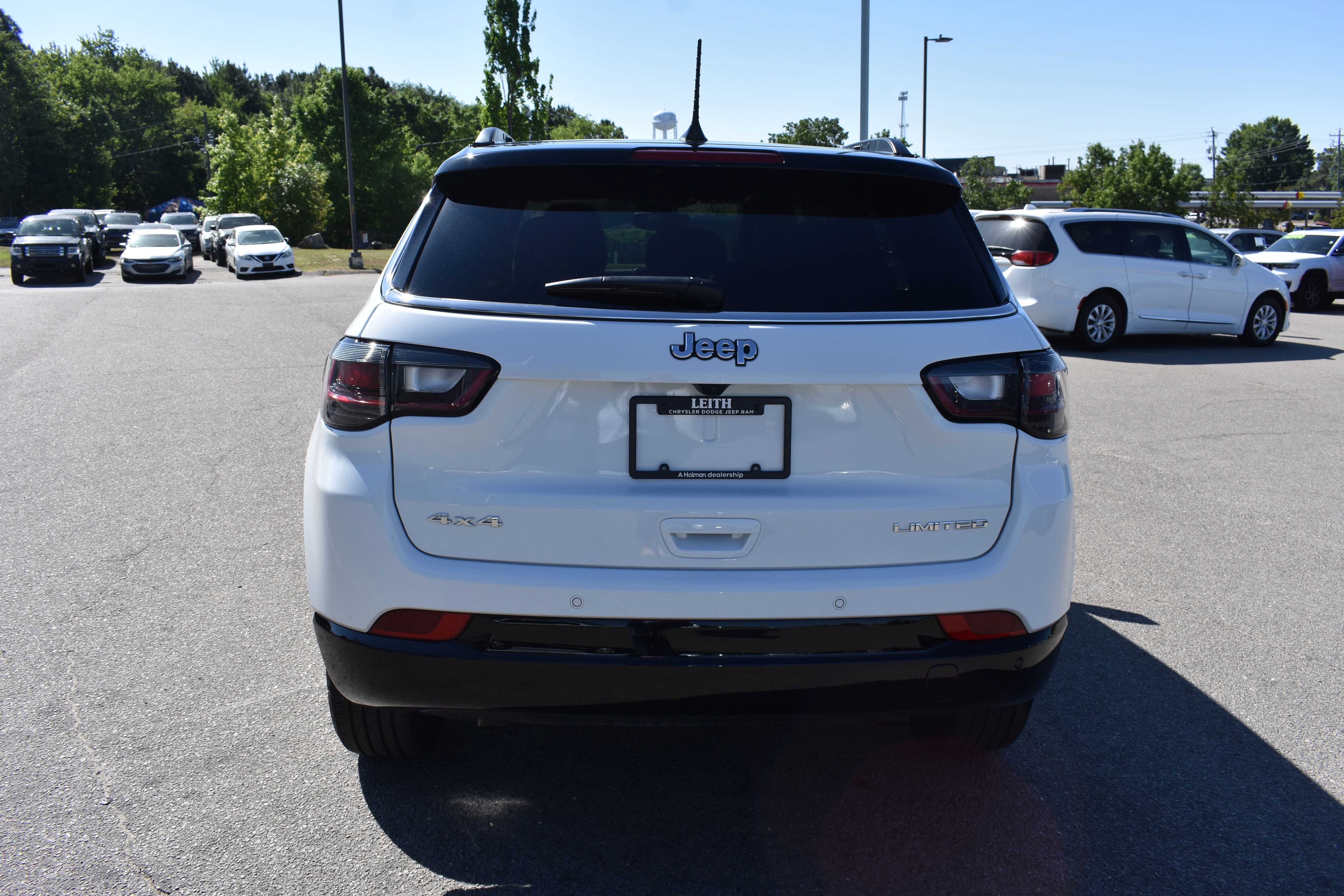 Used 2025 Jeep Compass Limited w/ Elite Group image 8