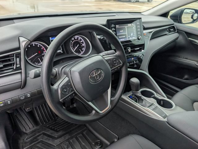 Used 2024 Toyota Camry LE FWD image 6