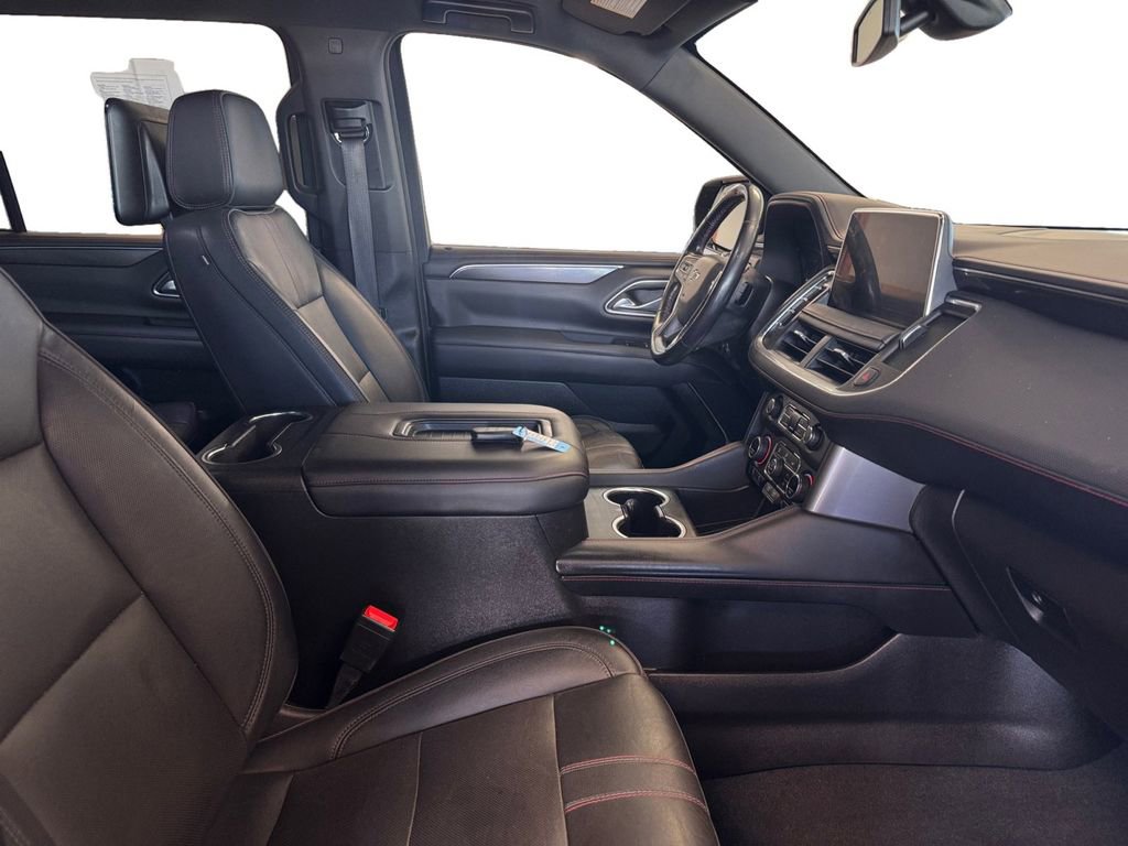 Used 2021 Chevrolet Suburban RST w/ Luxury Package AWD/4WD image 17