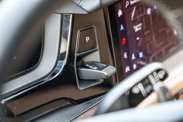 Used 2024 Porsche Cayenne image 39