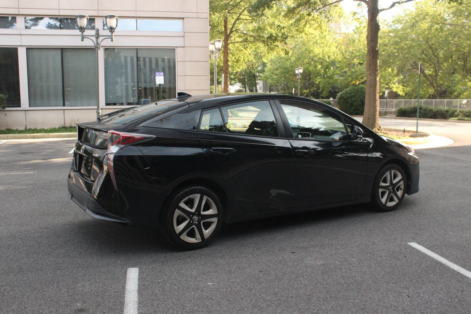 Used 2016 Toyota Prius Four Touring FWD image 7