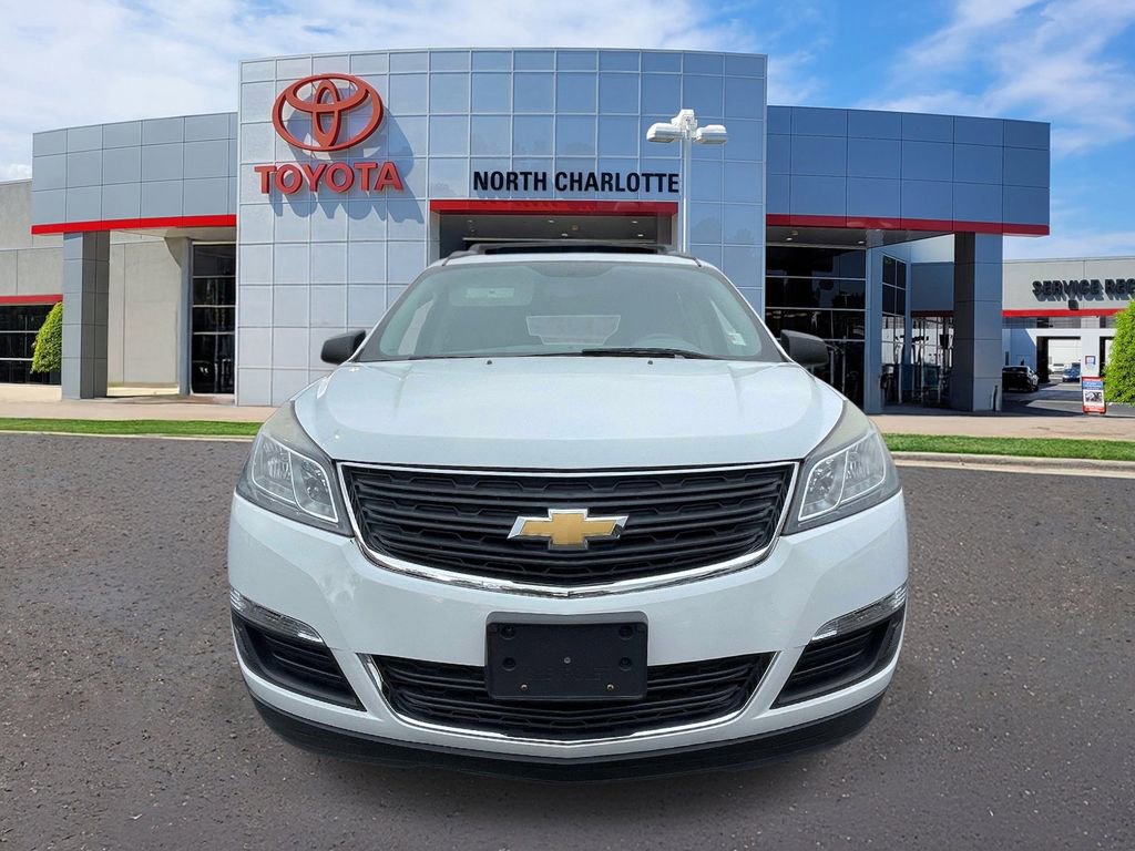 Used 2017 Chevrolet Traverse LS AWD/4WD image 9