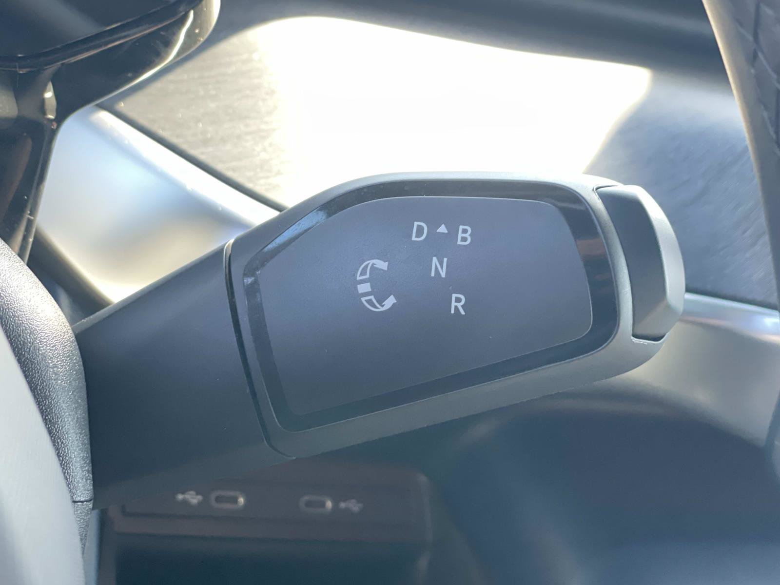 Certified 2025 Volkswagen ID. Buzz Pro S RWD image 17