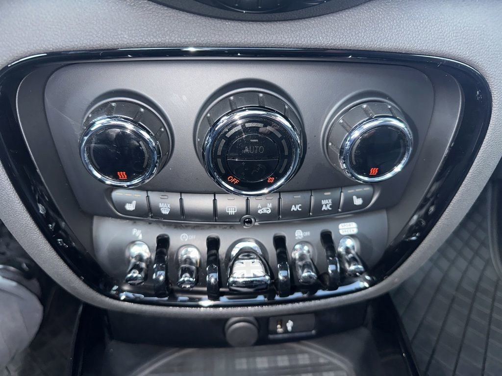 Used 2022 MINI Cooper Clubman S image 16
