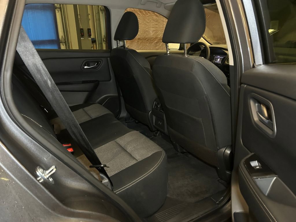 Used 2026 Nissan Rogue SV image 18