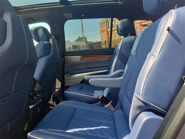 New 2026 Cadillac Vistiq Premium Luxury image 25