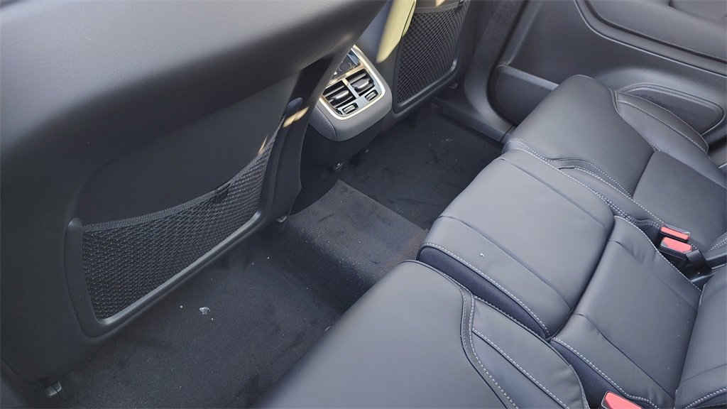 New 2026 Volvo XC90 B6 Ultra image 30