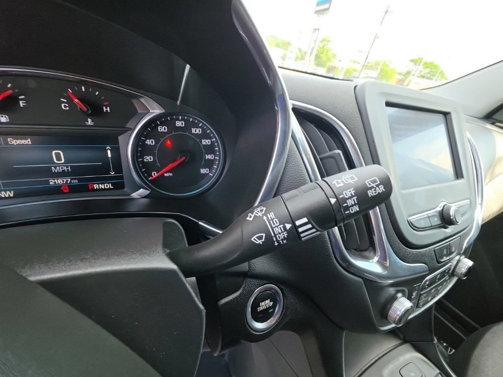 Used 2024 Chevrolet Equinox LT AWD/4WD image 11