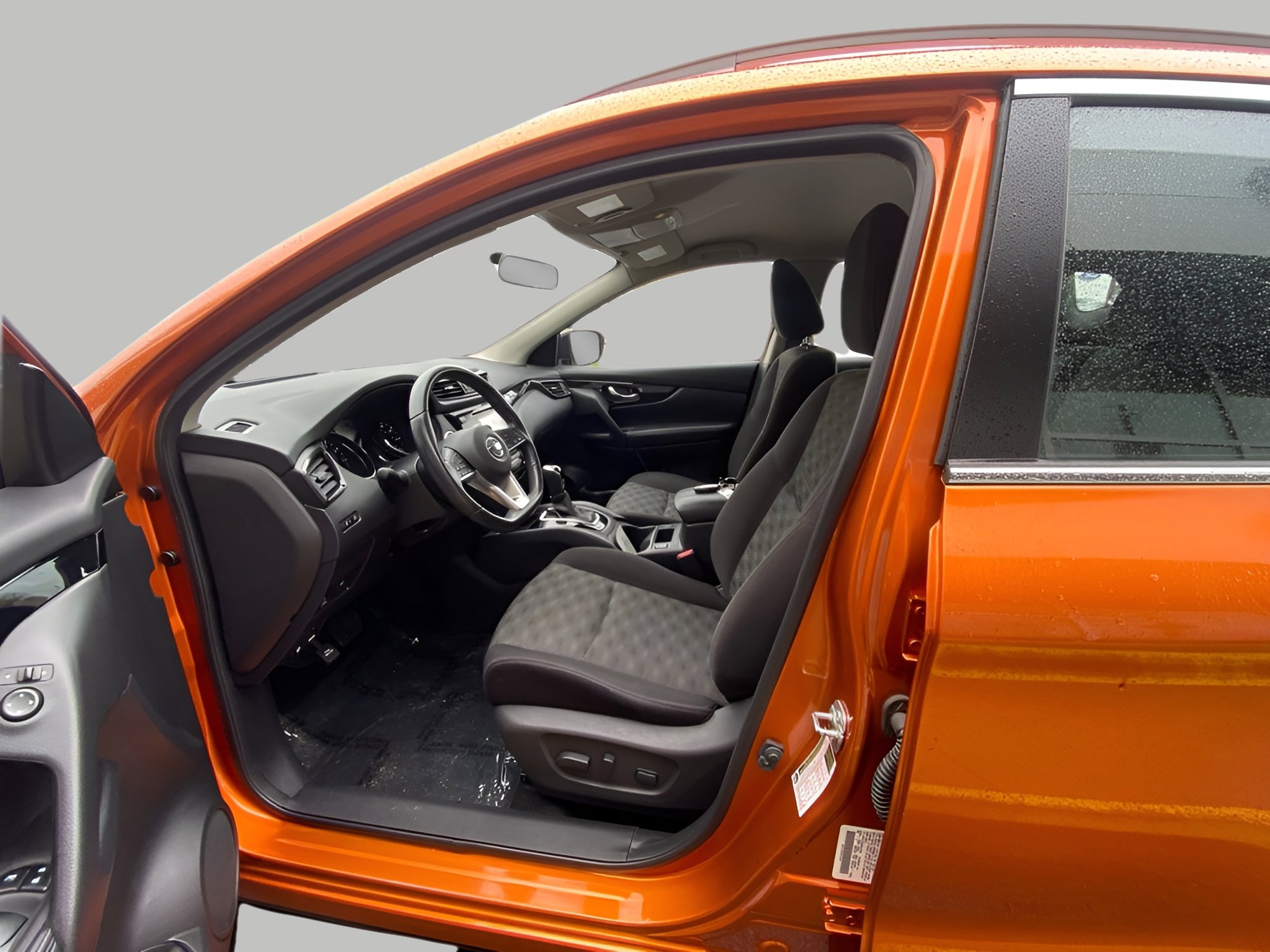 Used 2017 Nissan Rogue Sport SV w/ SV All-Weather Package AWD/4WD image 17