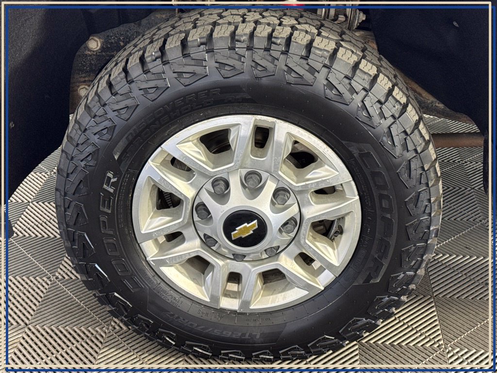 Certified 2024 Chevrolet Silverado 2500 LT w/ Convenience Package AWD/4WD image 16