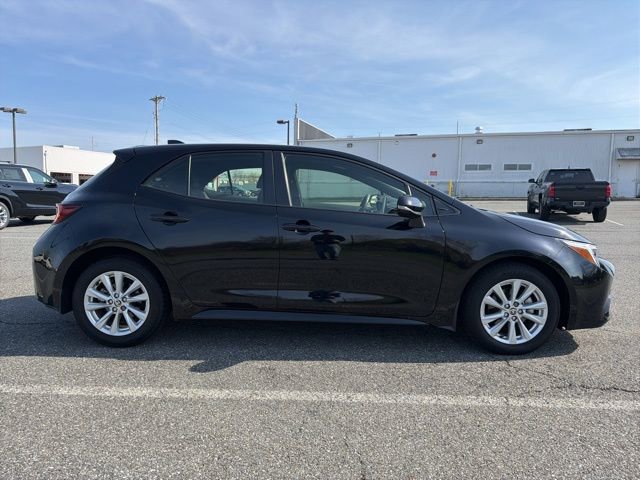 Used 2024 Toyota Corolla SE w/ SE Package image 10
