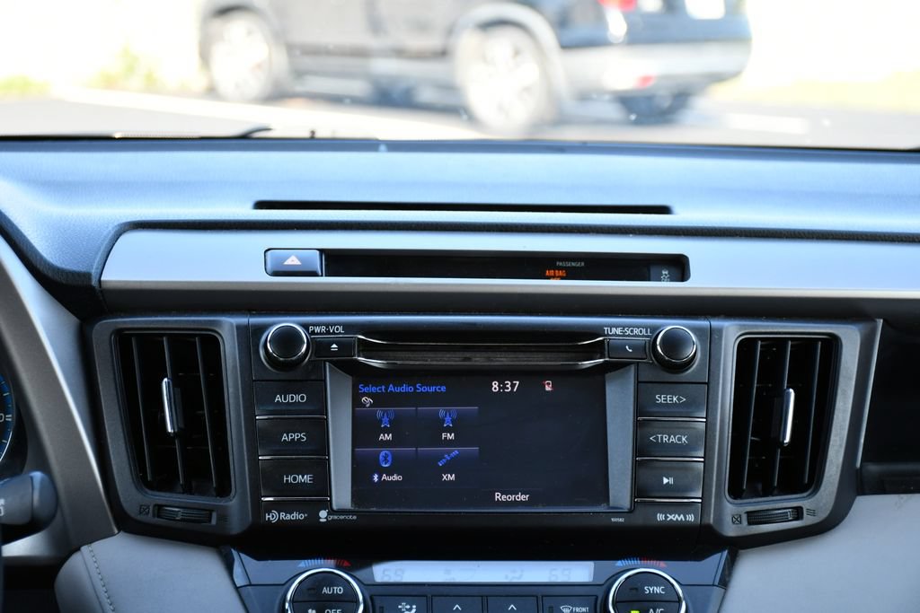 Used 2016 Toyota RAV4 XLE AWD/4WD image 25