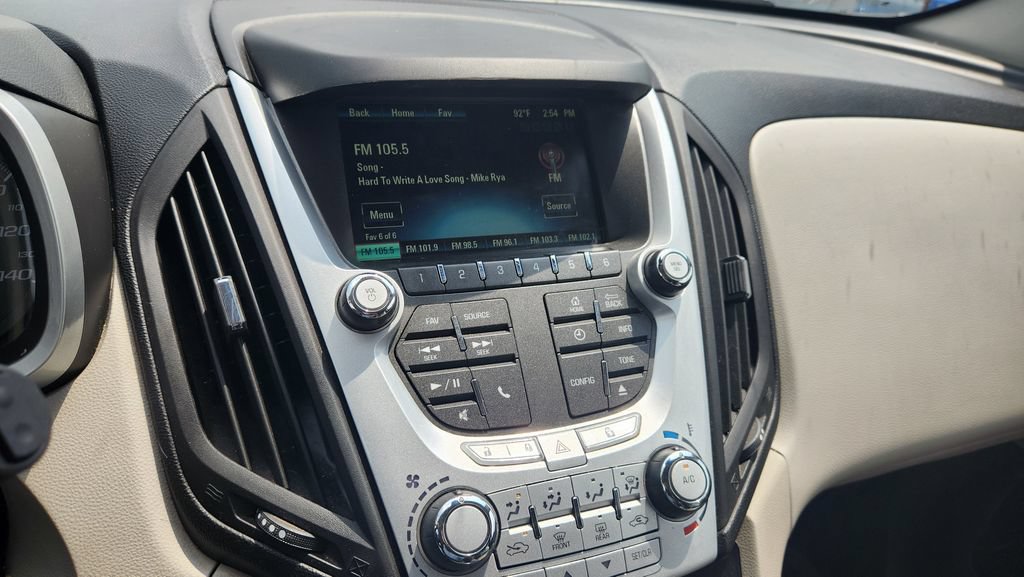 Used 2015 Chevrolet Equinox LT w/ Driver Convenience Package AWD/4WD image 16