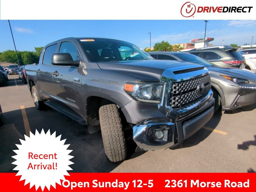 Used 2020 Toyota Tundra SR5 w/ SR5 Convenience Package AWD/4WD image 1